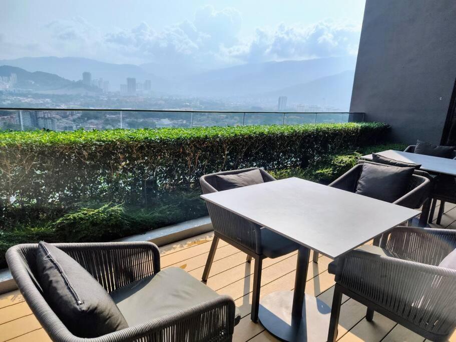 Infinity Pool 2Br Suite 7Pax @Beacon @Georgetown Екстер'єр фото