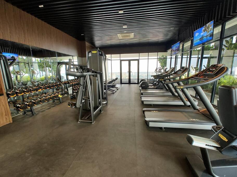 Infinity Pool 2Br Suite 7Pax @Beacon @Georgetown Екстер'єр фото