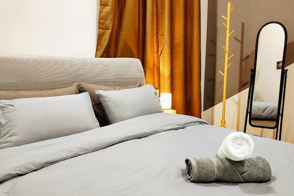 Infinity Pool 2Br Suite 7Pax @Beacon @Georgetown Екстер'єр фото
