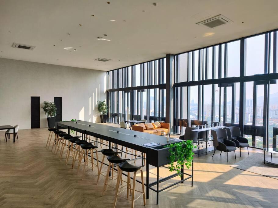 Infinity Pool 2Br Suite 7Pax @Beacon @Georgetown Екстер'єр фото