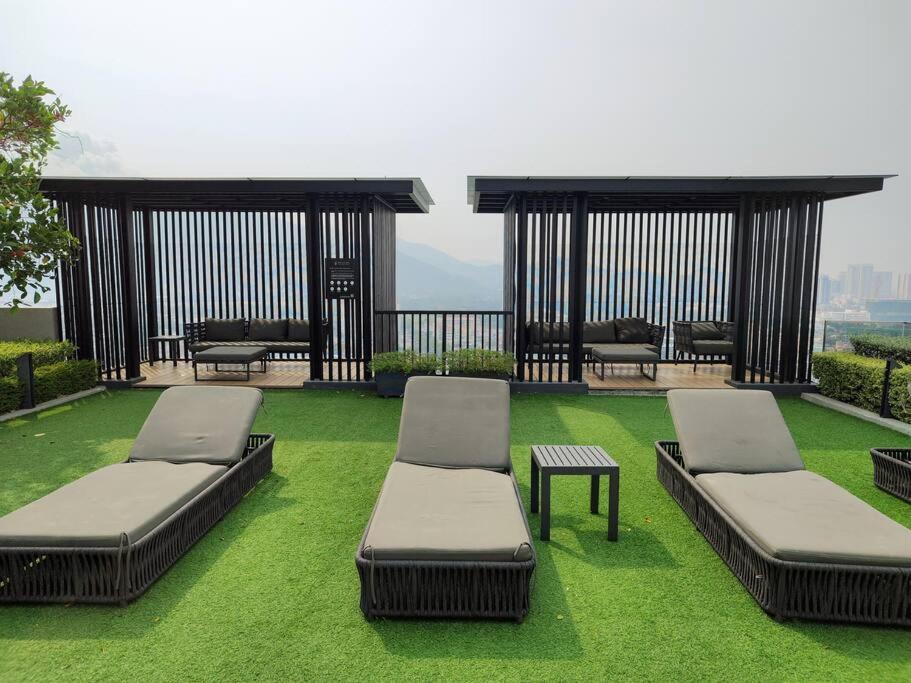 Infinity Pool 2Br Suite 7Pax @Beacon @Georgetown Екстер'єр фото